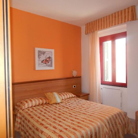 Albergo La Veranda Tavarone Exteriör bild