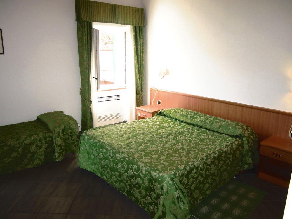 Albergo La Veranda Tavarone Exteriör bild