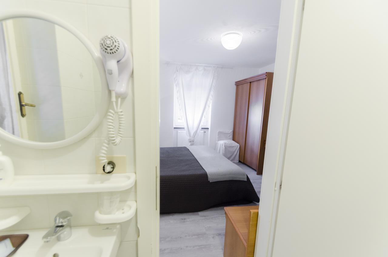 Albergo La Veranda Tavarone Exteriör bild