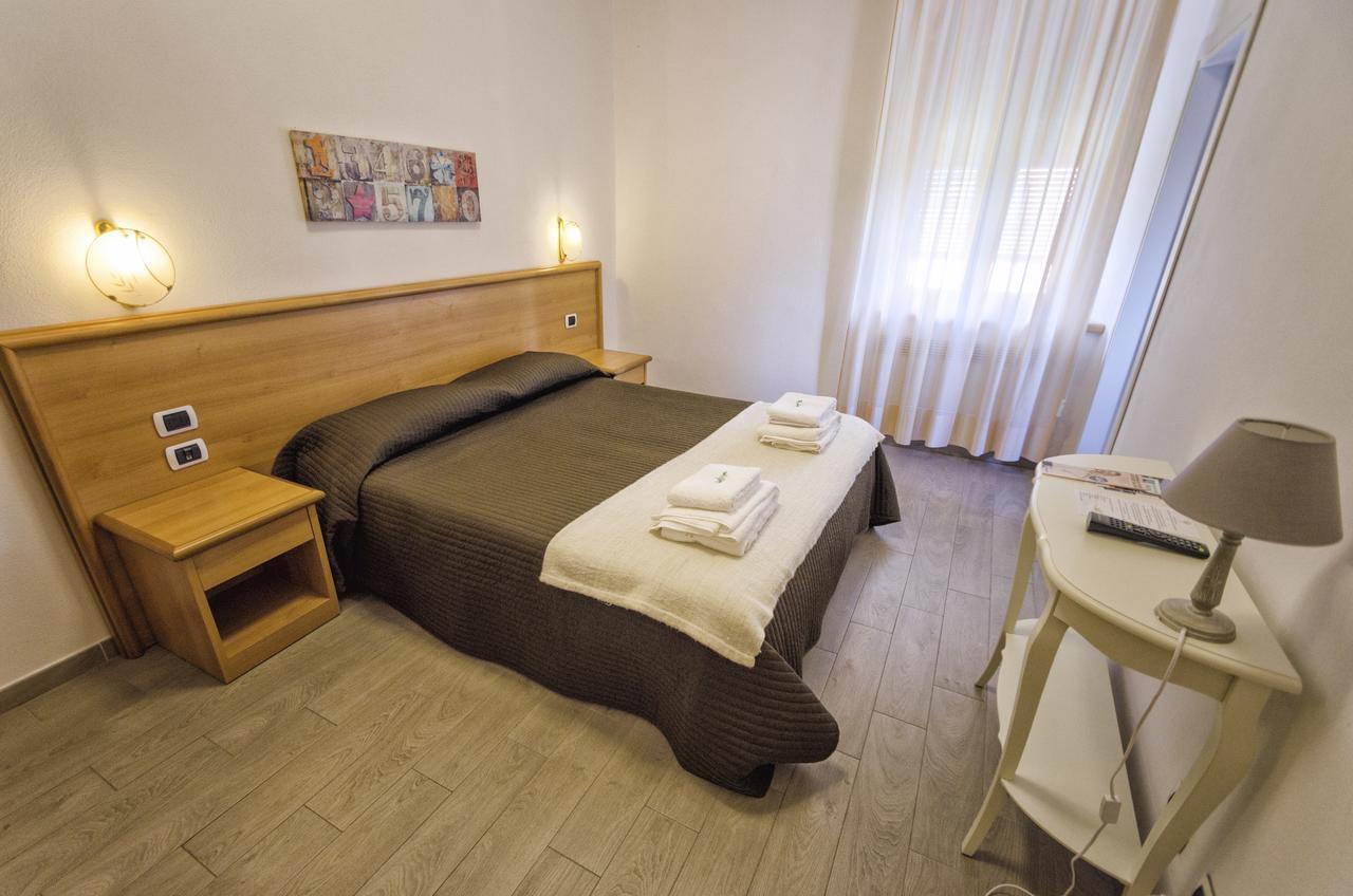 Albergo La Veranda Tavarone Exteriör bild